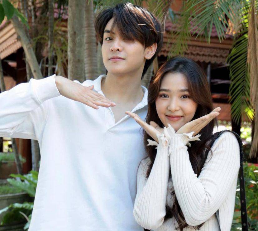 potret keakraban para pemeran drama Ploy's Yearbook (instagram.com/snap25_production)