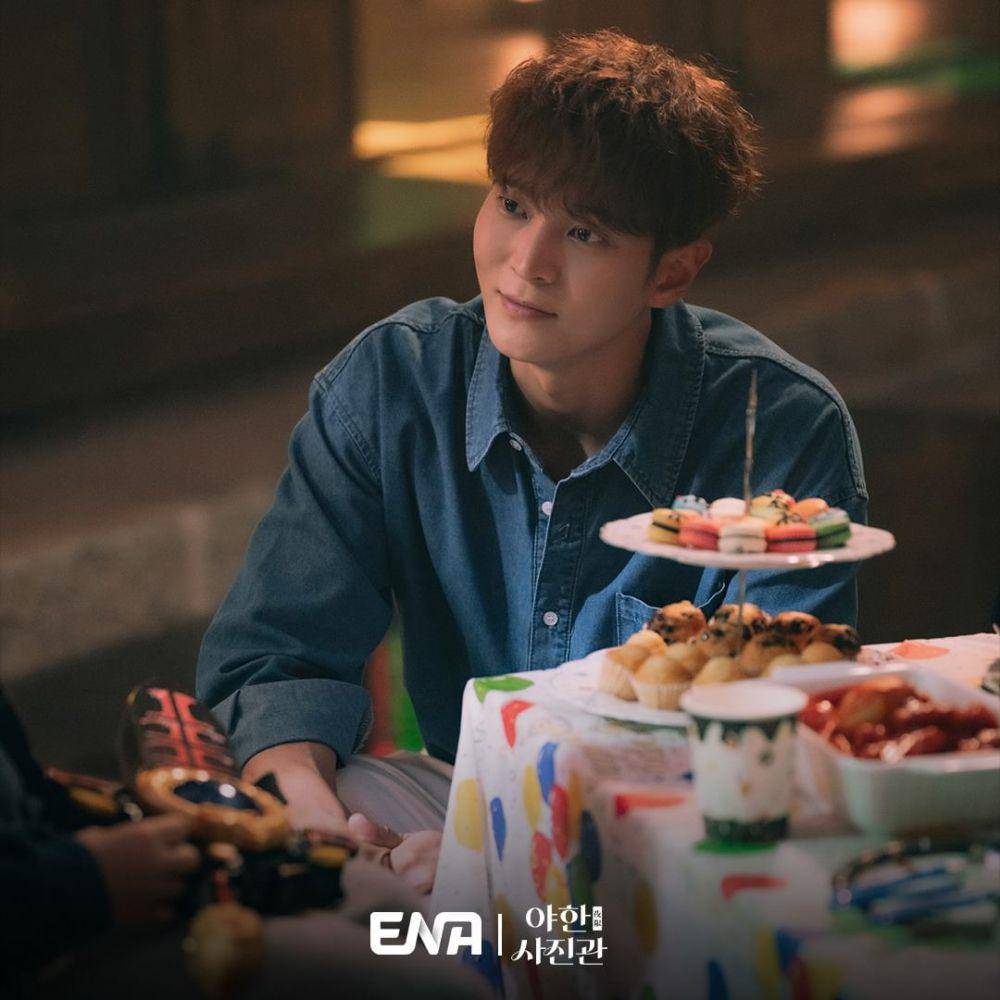 Joo Won di drama The Midnight Studio (instagram.com/channel.ena.d)