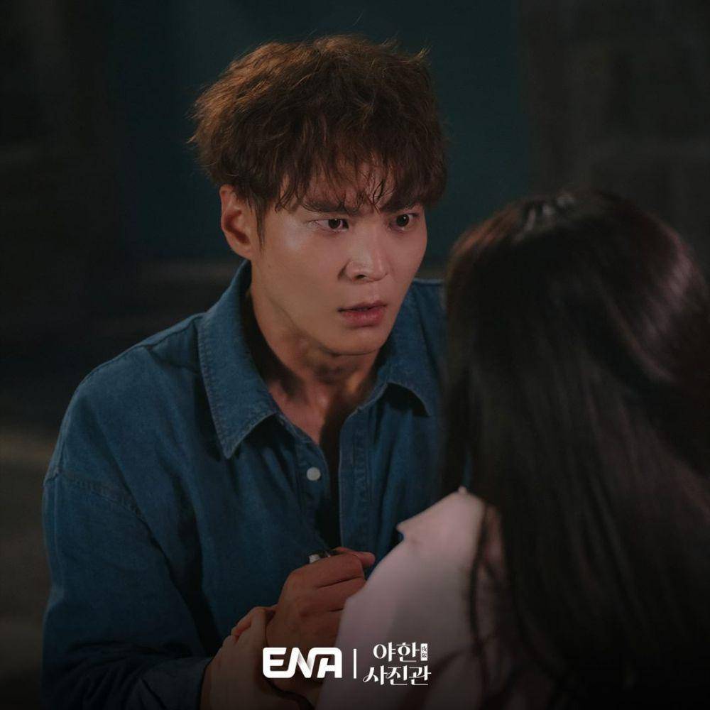 Joo Won di drama The Midnight Studio (instagram.com/channel.ena.d)
