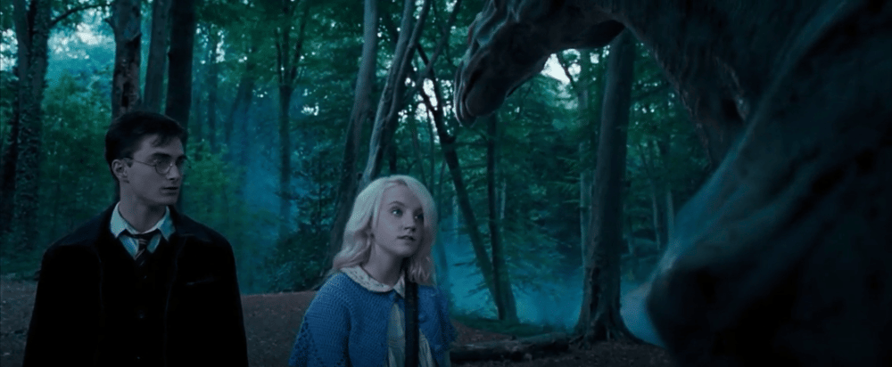 Luna Lovegood dan Harry Potter bersama Hewan Thestral