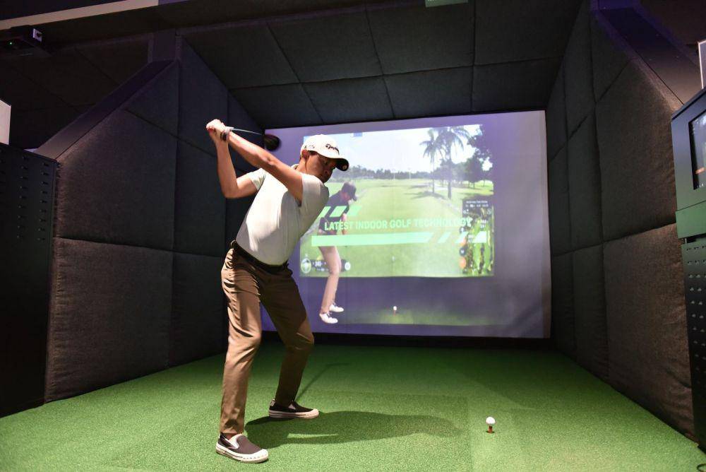 MST Golf Arena di La Piazza Summarecon Kelapa Gading (Do.MST Golf)