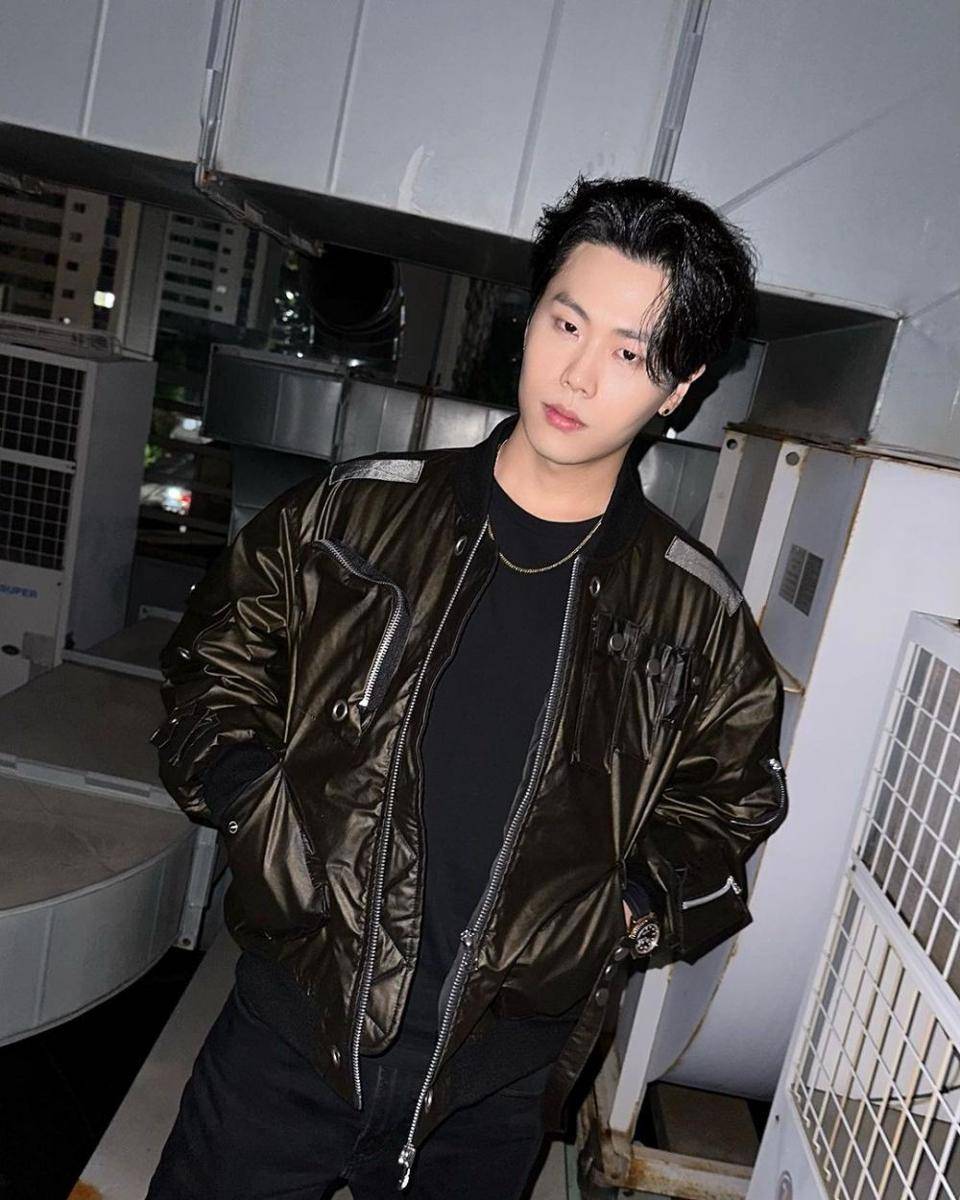 Young J JustJerk (Instagram.com/justjerk_youngj)