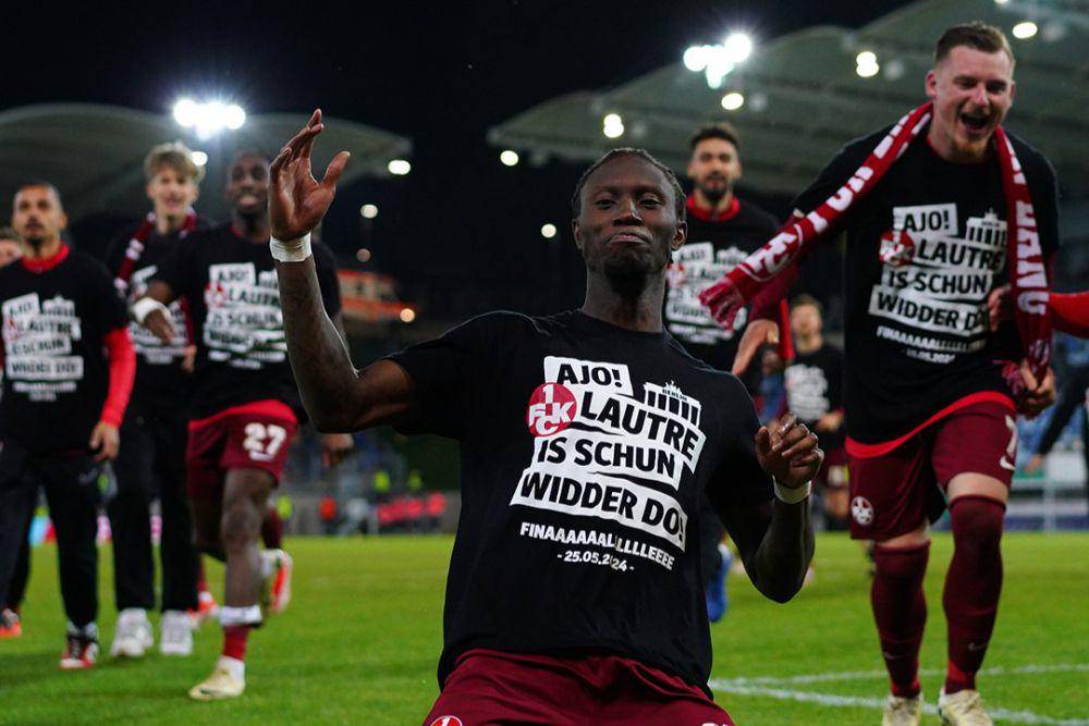 Pemain FC Kaiserslautern merayakan kelolosan mereka ke final DFB Pokal 2023/2024. (instagram.com/1fckaiserslautern1900)