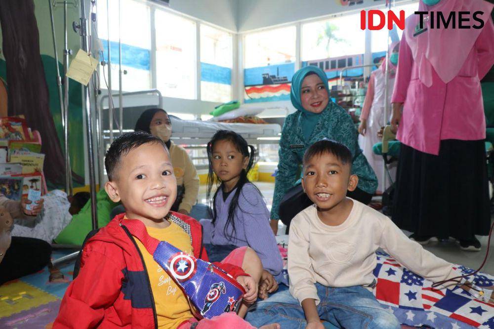 Keceriaan anak-anak penyandang thalassemia di RSUD Soedarso. (IDN Times/adpim).