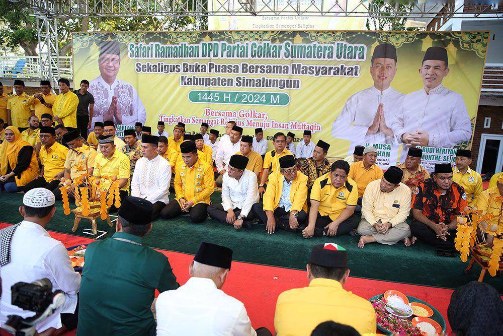 Safari Ramadan Golkar Sumut sekaligus buka puasa bersama masyarakat Simalungun (Dok. IDN Times)