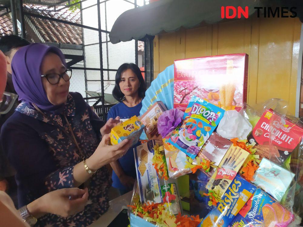 Sidak Parcel di Cimahi, Petugas Temukan Produk Nyaris Kedaluwarsa