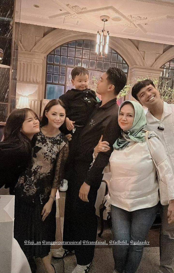 Birthday dinner Fadly (Instagram.com/dewi_zuhriati)