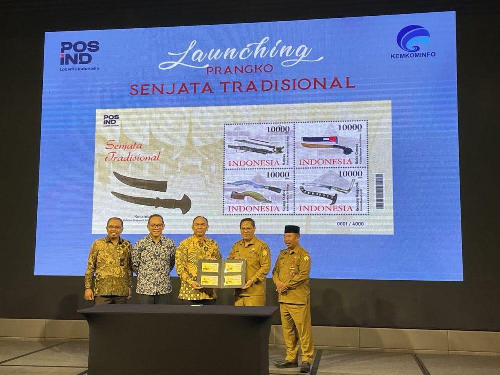 Lestarikan Warisan Budaya, PosIND Luncurkan Prangko Seri Senjata Tradisional