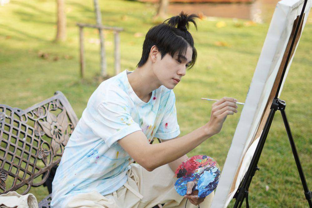 potret Phuwin Tangsakyuen di drama We Are (dok. GMMTV/We Are)