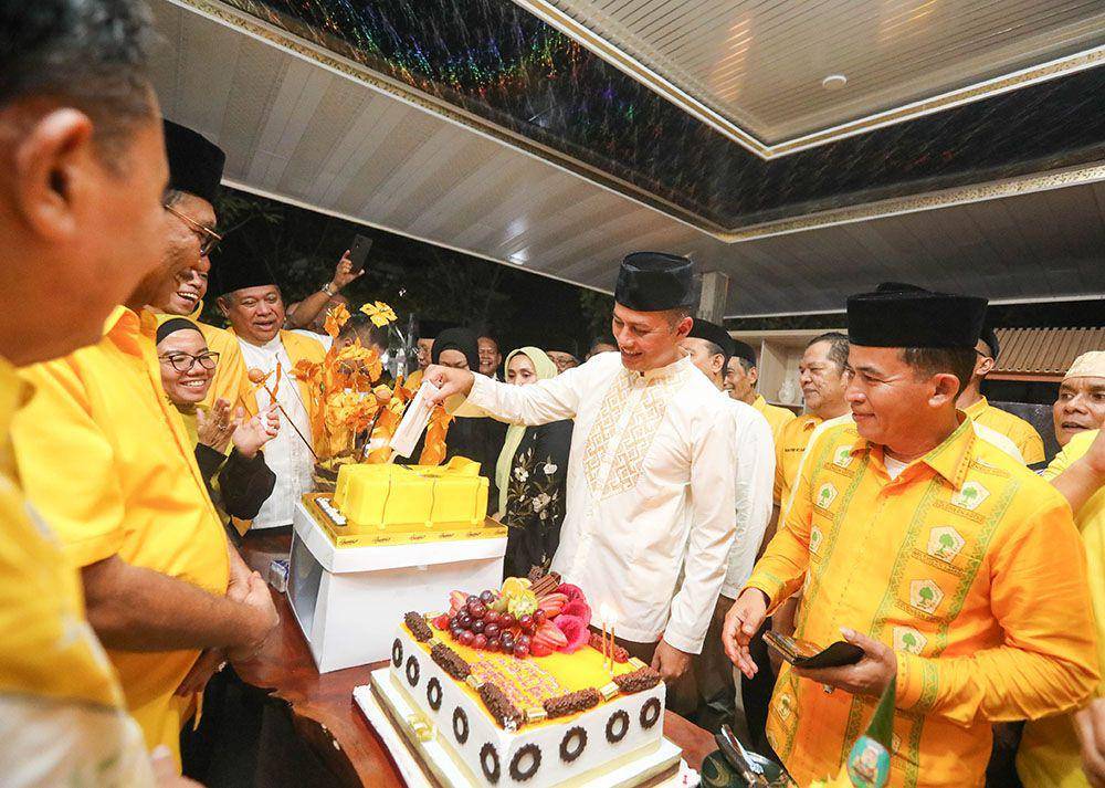 Safari Ramadan Golkar Sumut sekaligus buka puasa bersama masyarakat Simalungun (Dok. IDN Times)