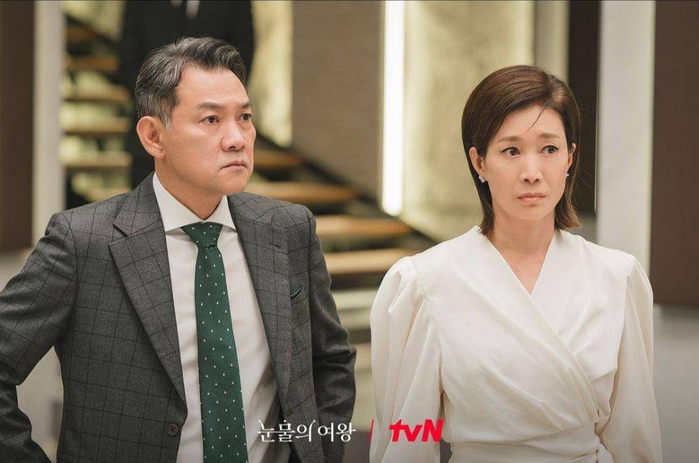 Jung Jin Young dan Na Young Hee di Queen of Tears (instagram.com/tvn_drama)