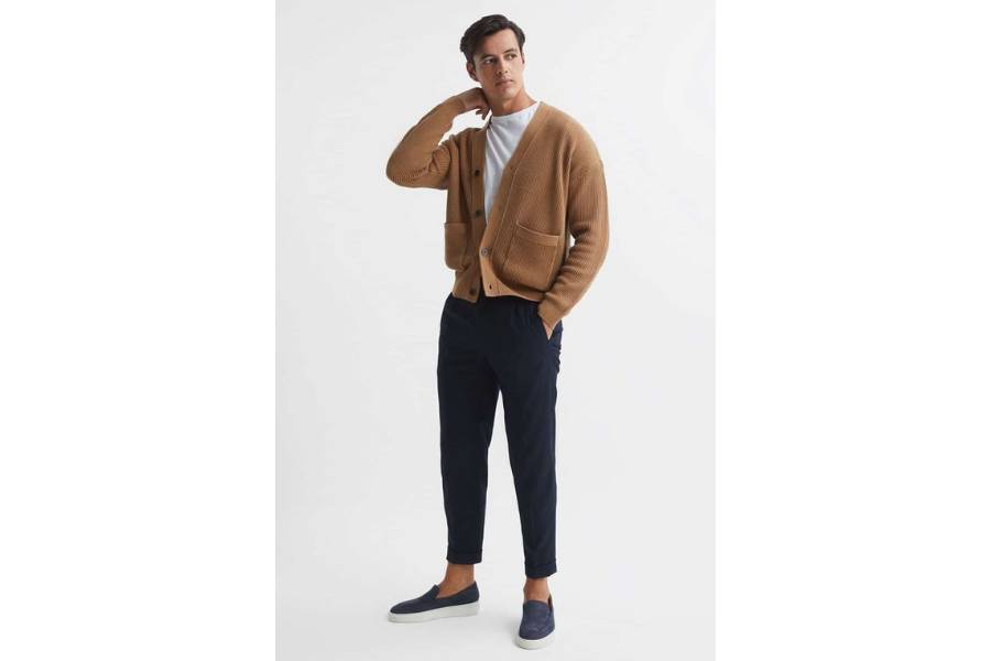 Outfit pria celana biru (pinterest.com)