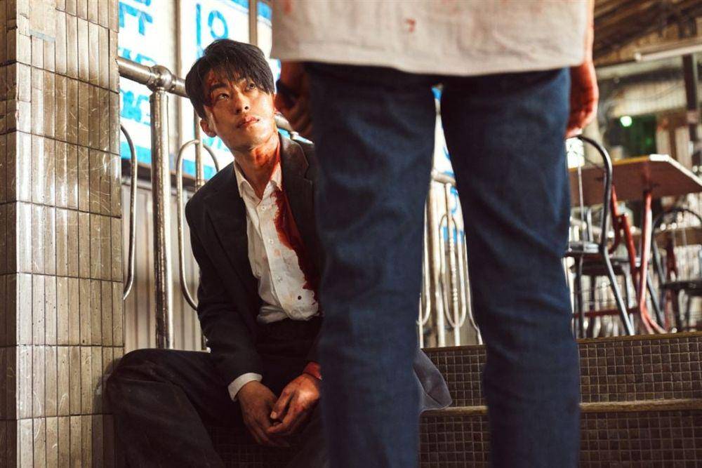 Koo Kyo Hwan dalam film Kill Boksoon (dok. Netflix/Kill Boksoon)