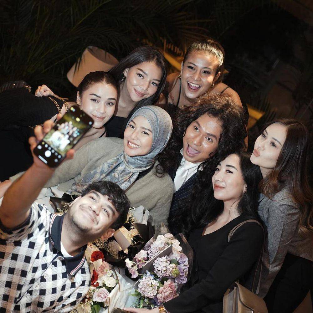 potret Keanu di gala premiere film Dua Hati Biru (instagram.com/keanuagl)