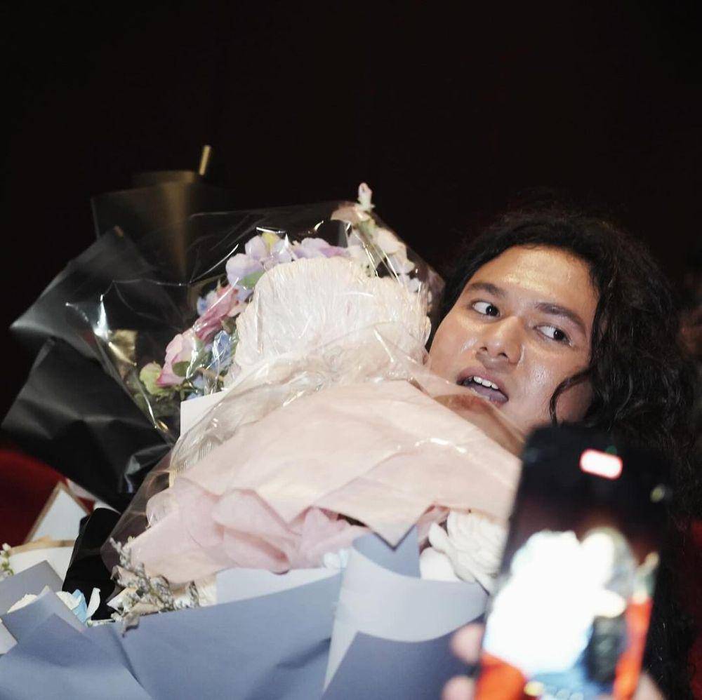 potret Keanu di gala premiere film Dua Hati Biru (instagram.com/keanuagl)