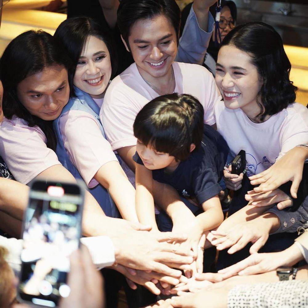 potret Keanu di gala premiere film Dua Hati Biru (instagram.com/keanuagl)