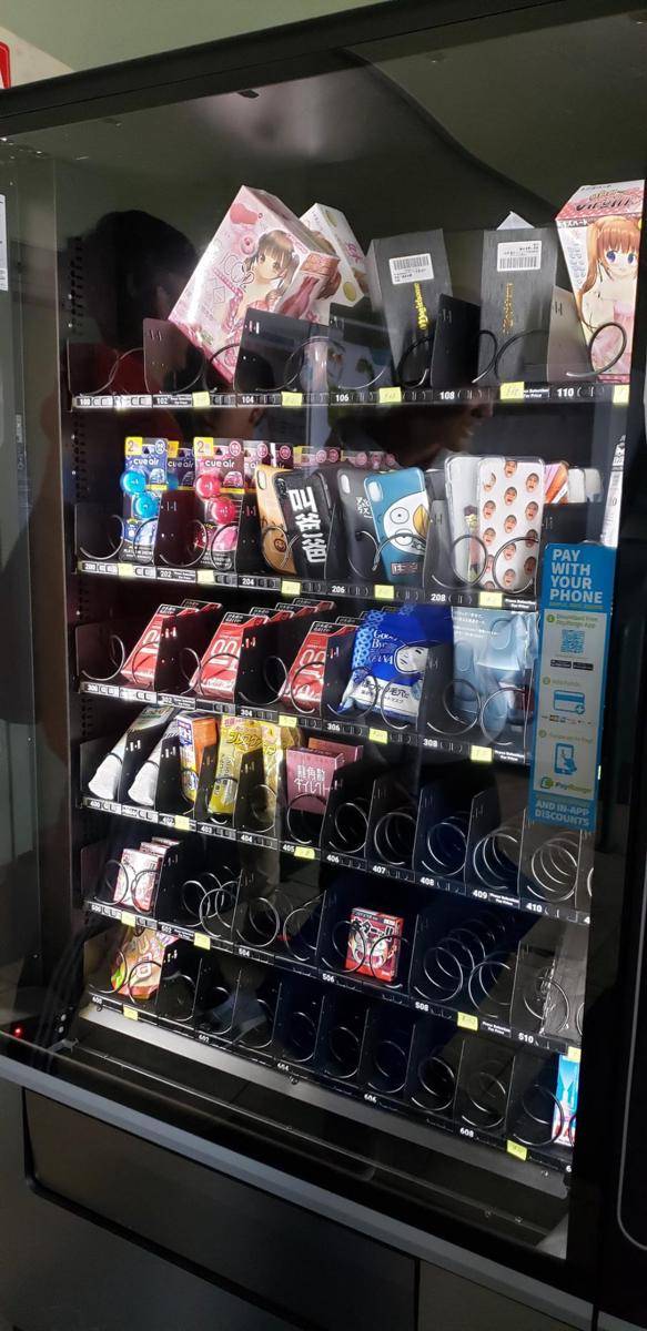 potret hal kocak terjadi di sekitar vending machine (reddit.com/user/PickleBoi69420)