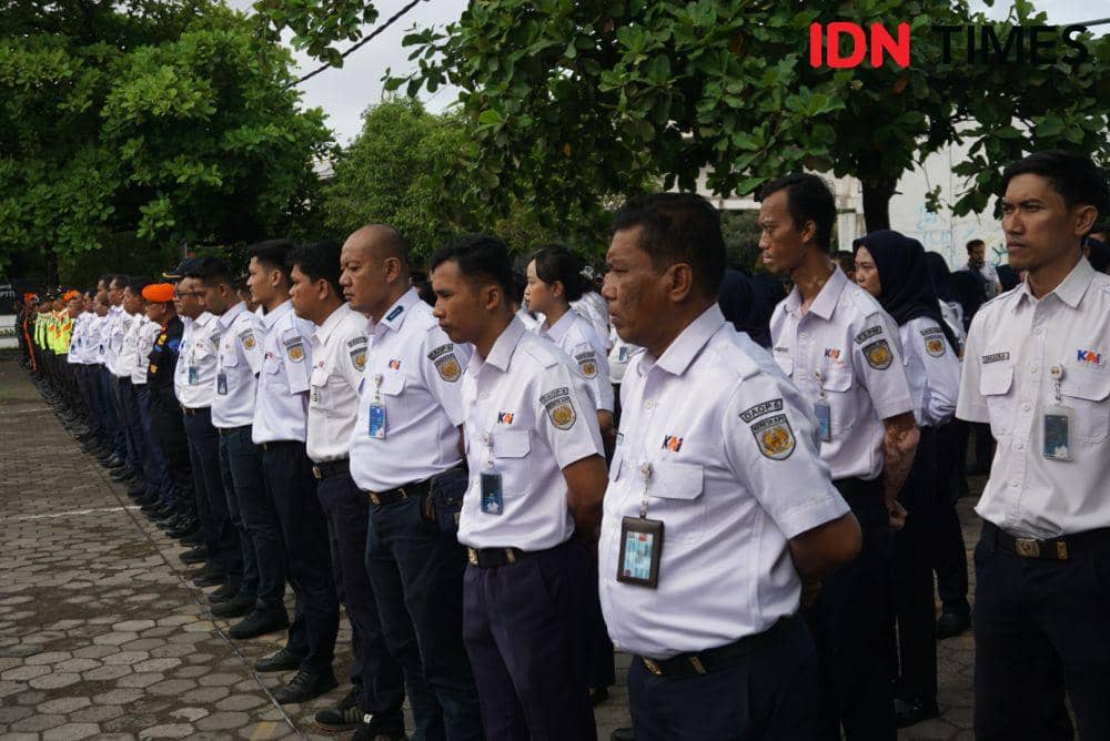 Pembukaan Posko Angkutan Lebaran 2024 PT KAI Daop 6. (IDN Times/Herlambang Jati Kusumo)