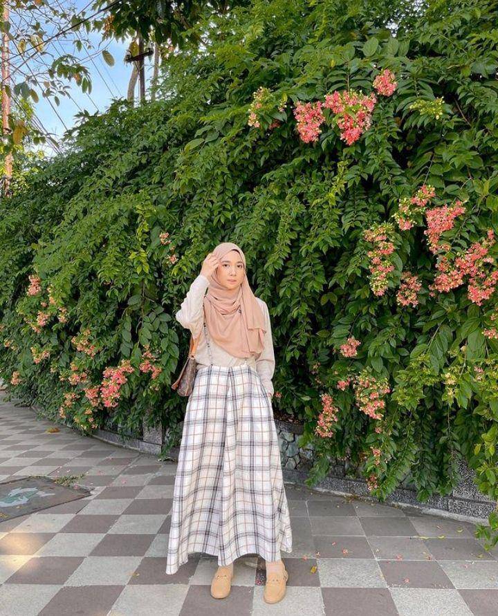 ilustrasi gamis vintage (instagram.com/@richaeu)