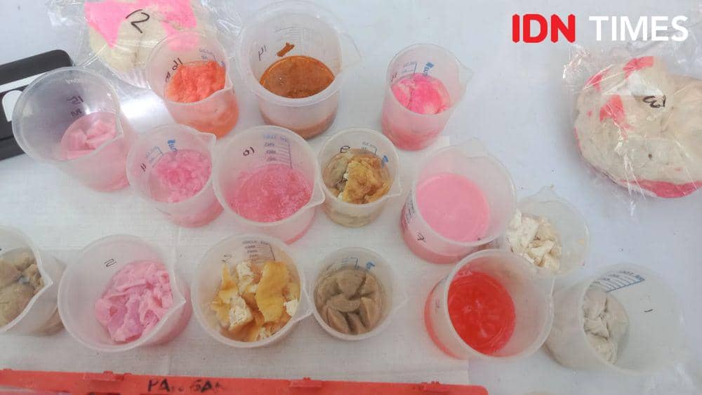 Sampel makanan takjil yang diperiksa BPOM Semarang. (IDN Times/Fariz Fardianto)