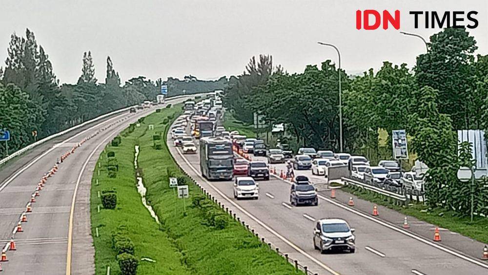 Inin Nastain IDN Times/ Lalulintas KM 166 Cipali