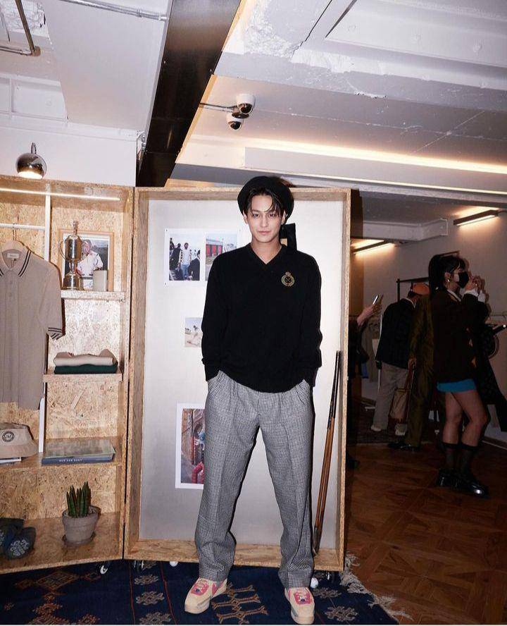 Kim Bum (instagram.com/k.kbeom)