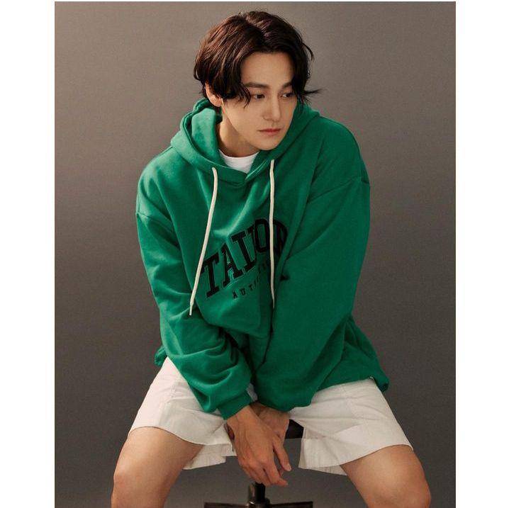 Kim Bum (instagram.com/k.kbeom)