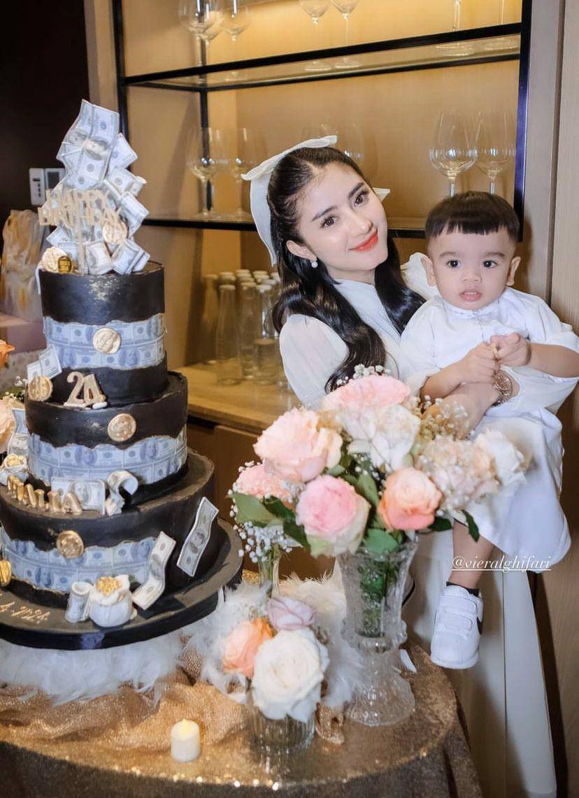potret ulang tahun ke-24 Ghea Youbi (Instagram.com/gheayoubi)