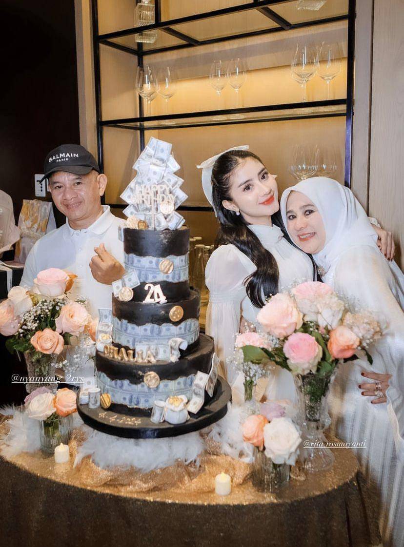 potret ulang tahun ke-24 Ghea Youbi (Instagram.com/gheayoubi)