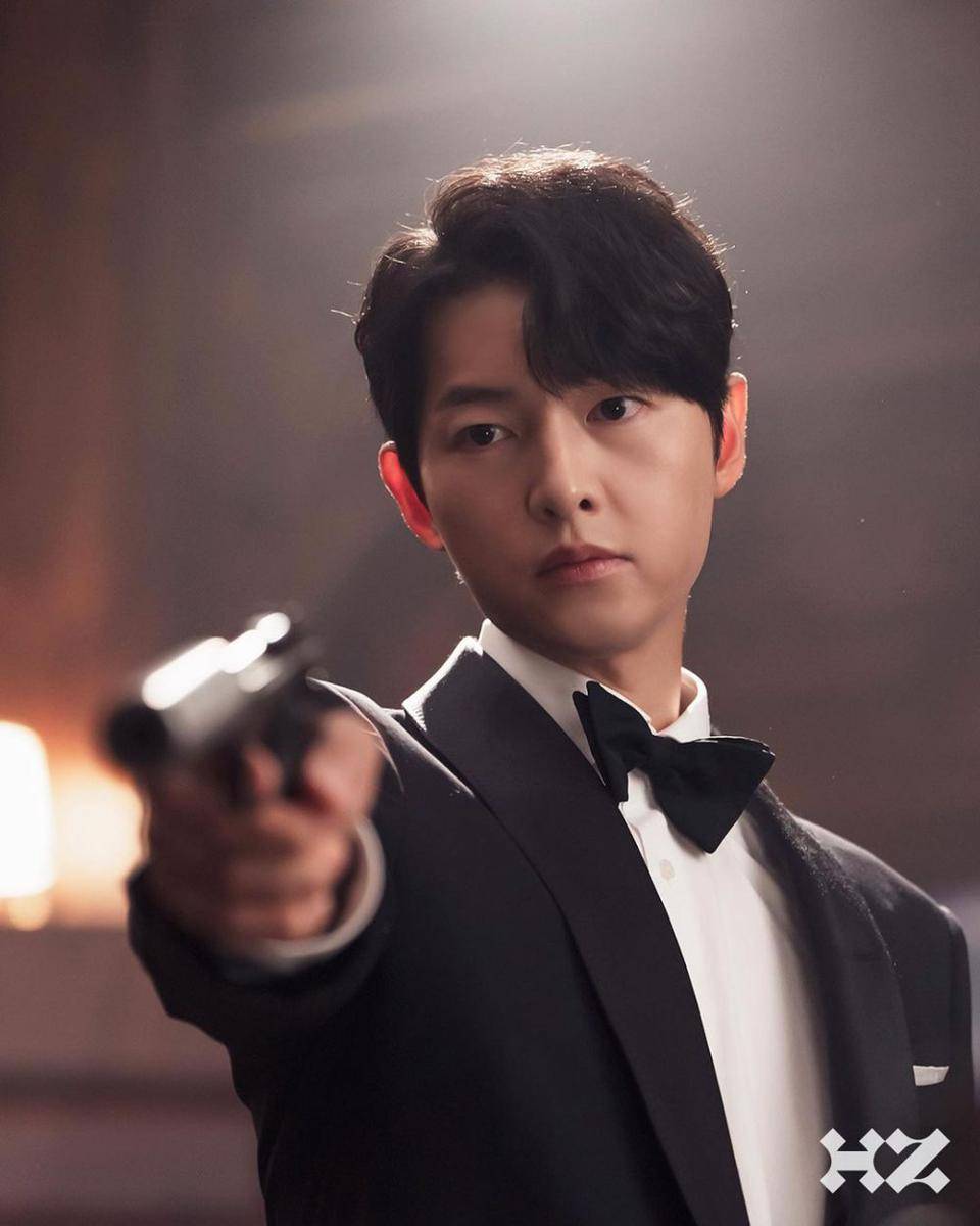 Song Joong Ki di drama Queen of Tears (instagram.com/highziumstudio)