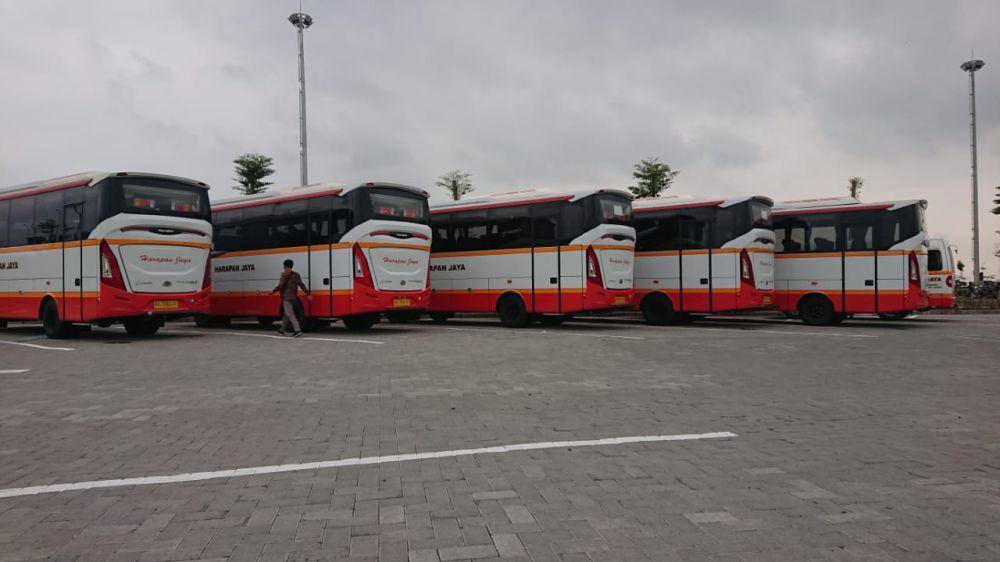 Melihat Moda Transportasi Darat di Bandara Dhoho Kediri