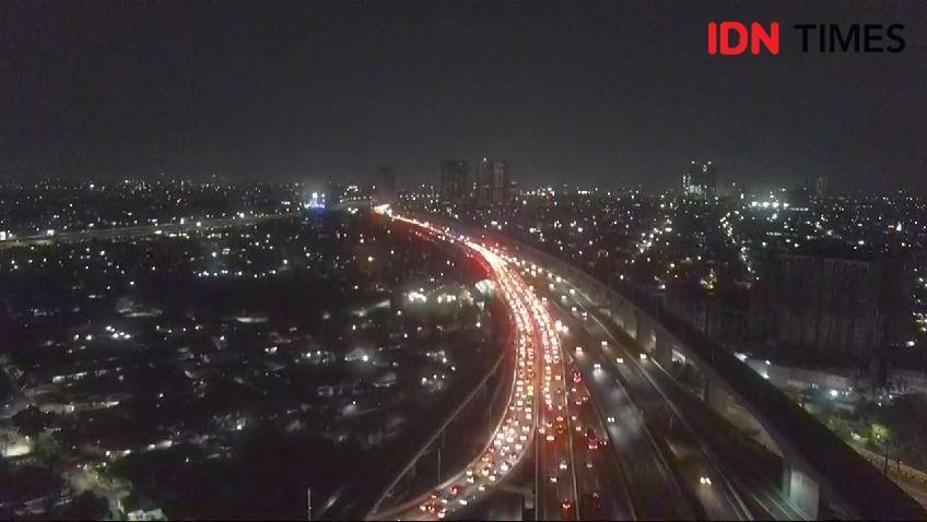 H-4 Lebaran, Tol Layang MBZ Dipadati Pemudik