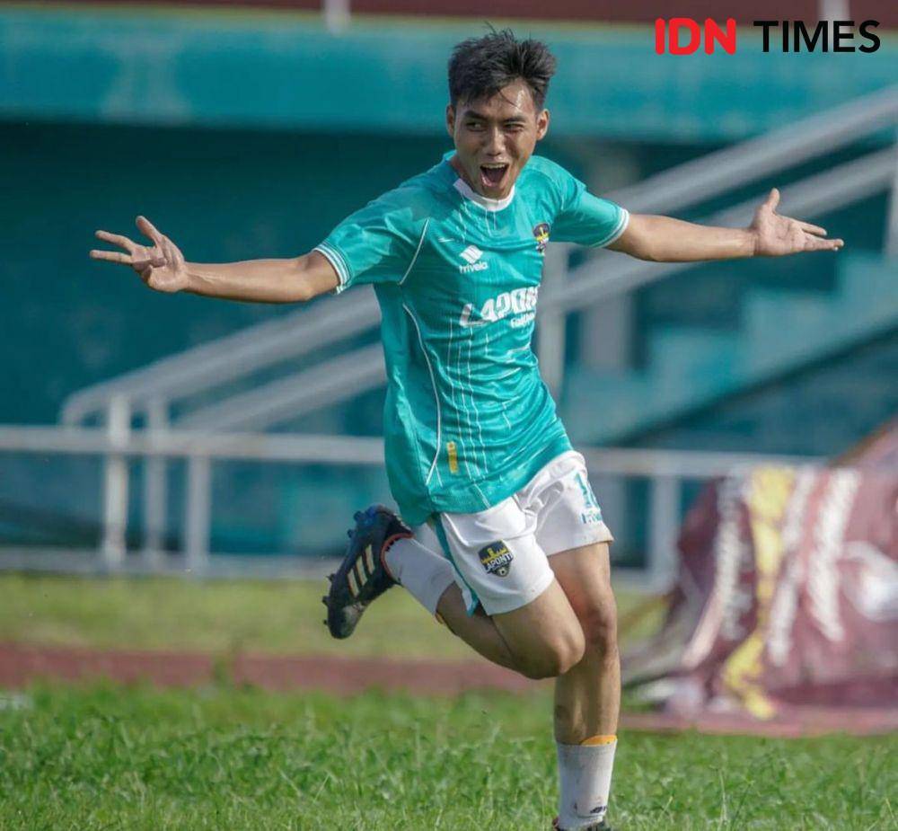 Salah satu jersey produksi Trivela. (IDN Times/ig @trivelaindonesia).