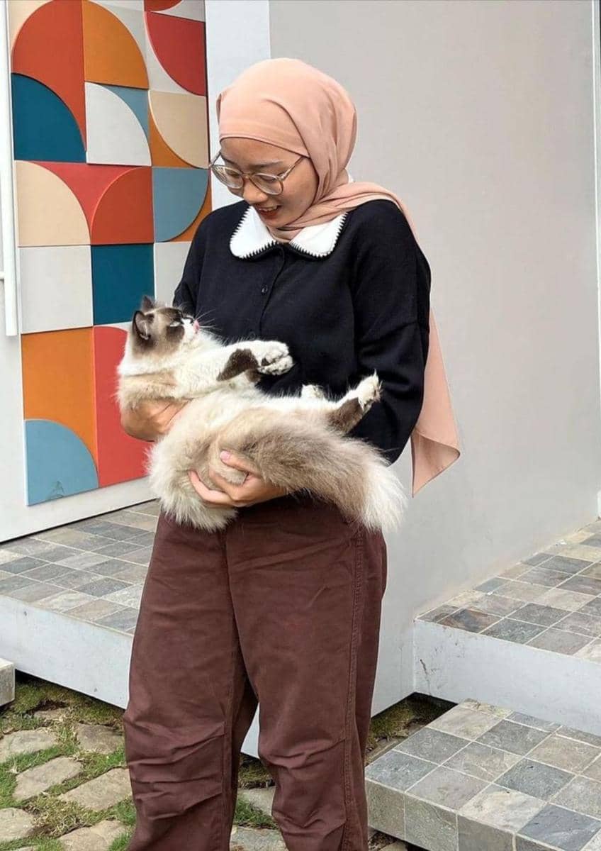 Inspirasi outfit Zara putri Ridwan Kamil. (instagram.com/camilliazr)