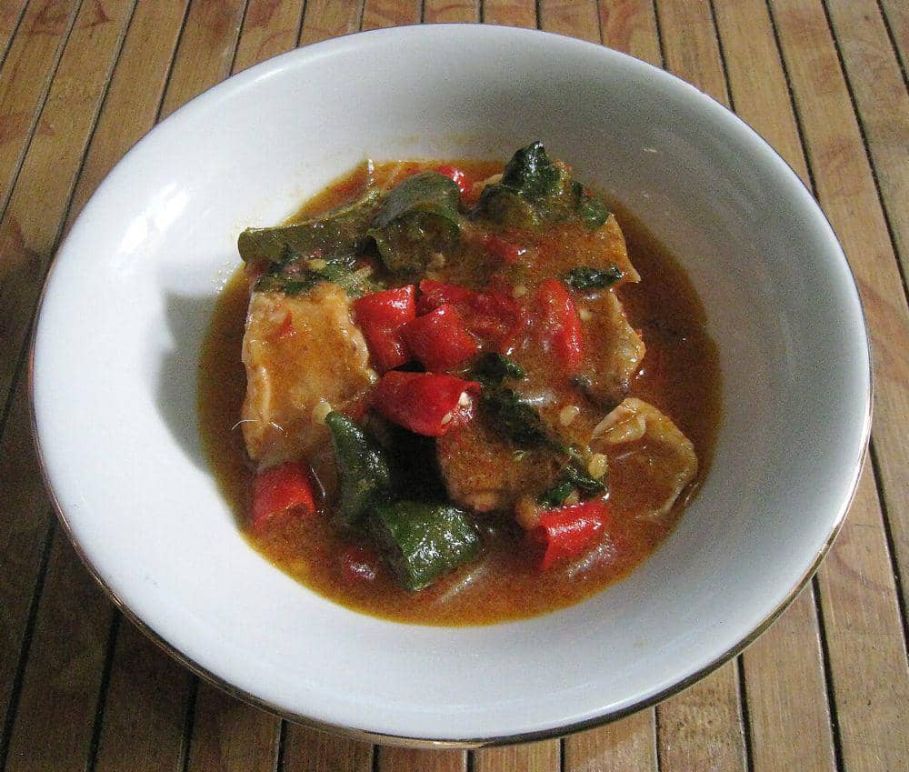 ayam rica-rica (commons.wikimedia.org/Gunawan Kartapranata)
