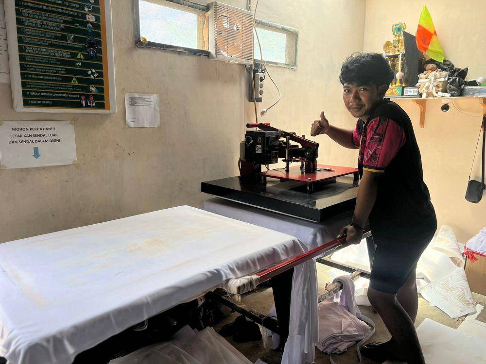 Potret produksi jersey di Elten Apparel. (Dok. Elten Apparel).