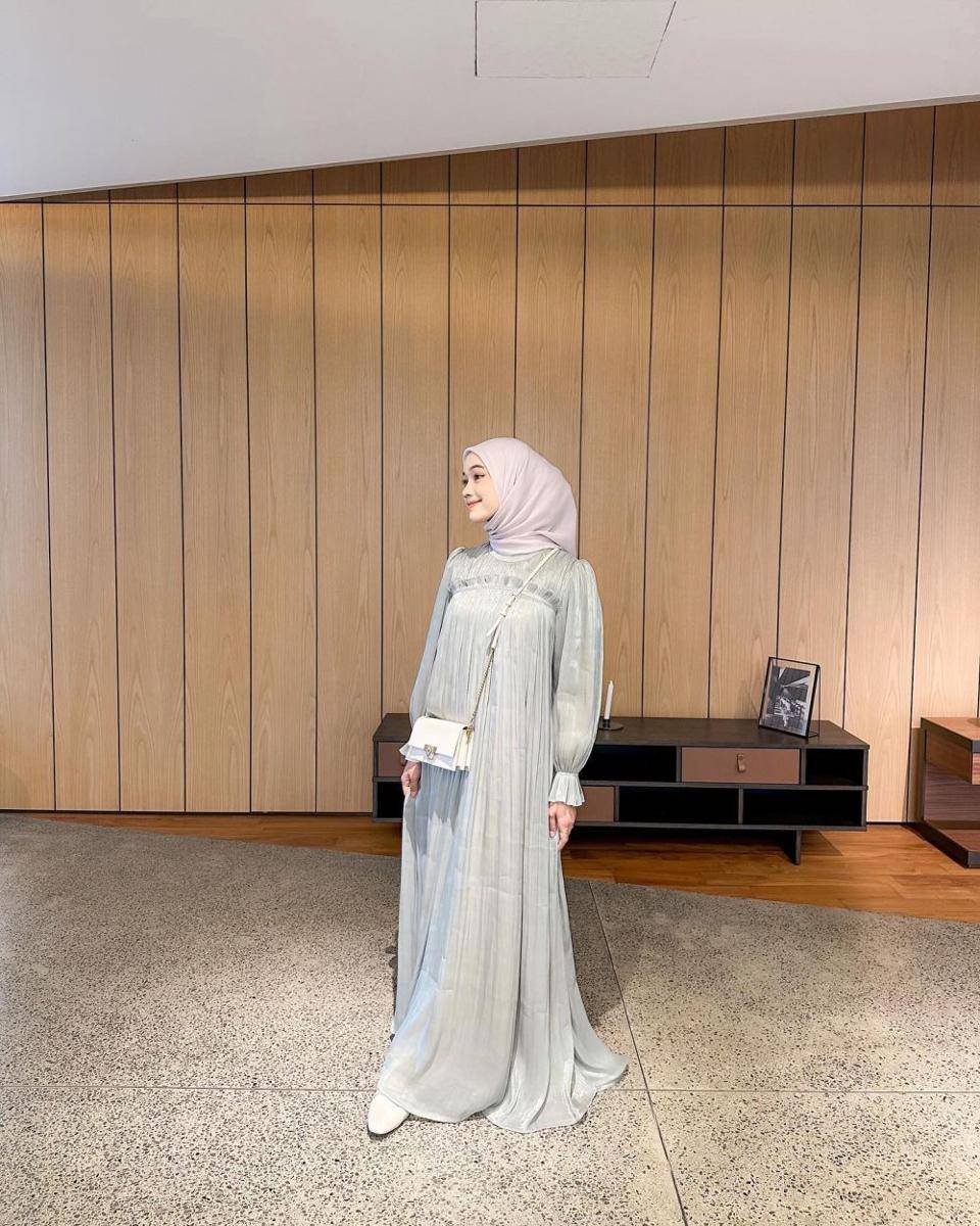 Rekomendasi Baju Lebaran Shimmer (instagram.com/ravalsaa)
