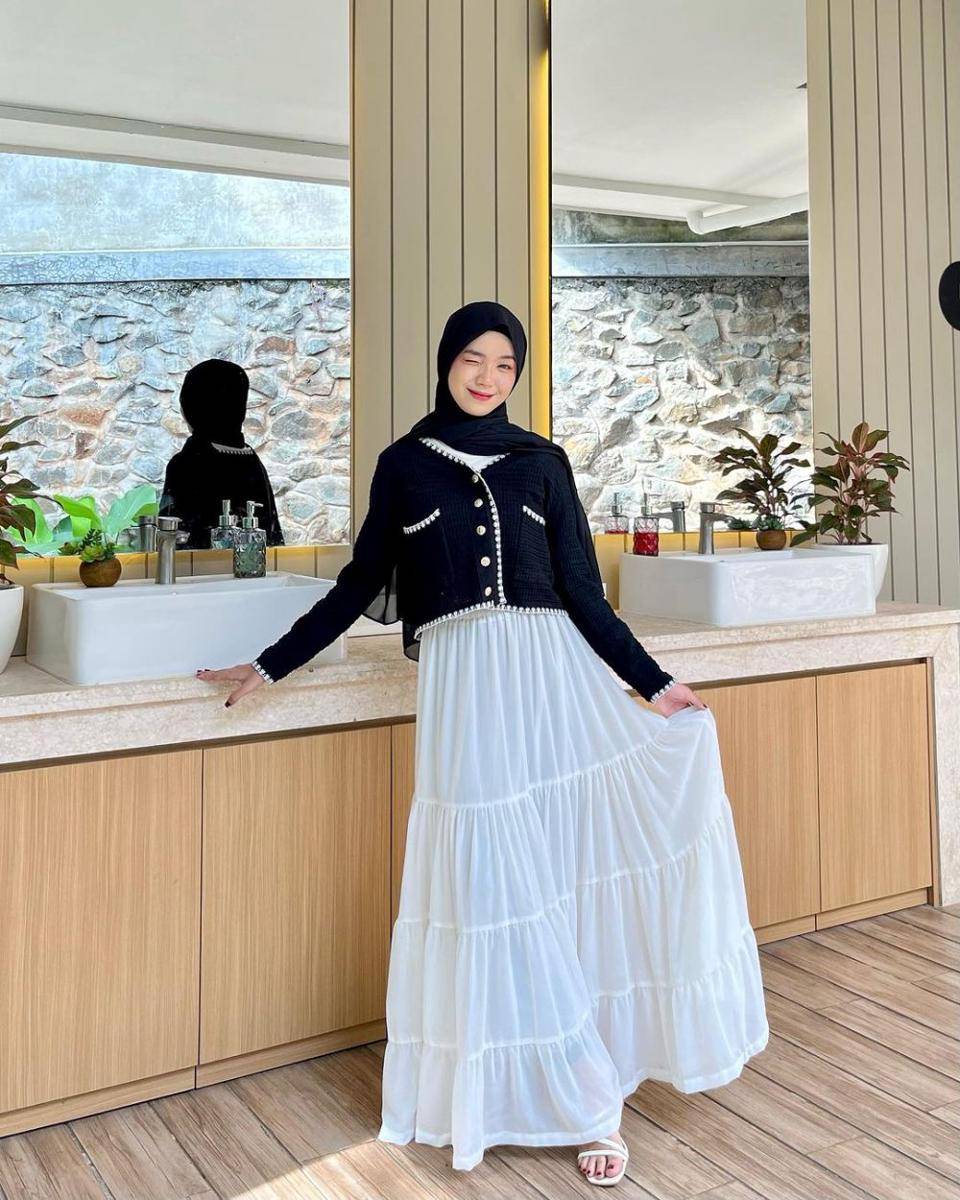Ayu Kartika (instagram.com/ayu.kartikaa)