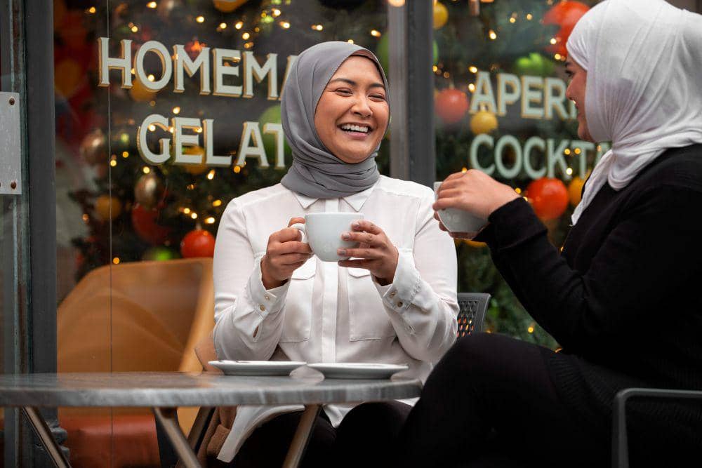 ilustrasi buka puasa bersama (freepik.com/Freepik)