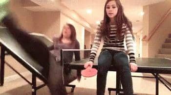 potret momen apes soal tenis meja (reddit.com/user/2dubs1bro)