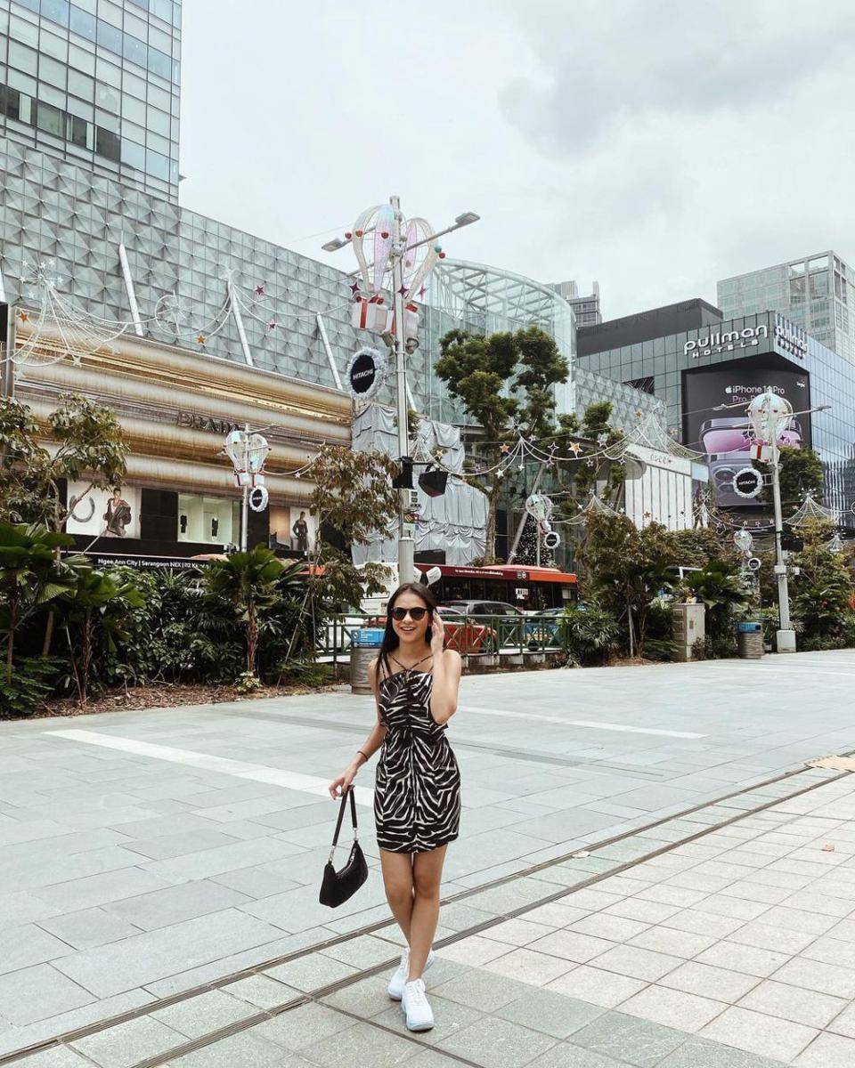 koleksi dress ala Cathy Fakandi (instagram.com/cathyfakandi)