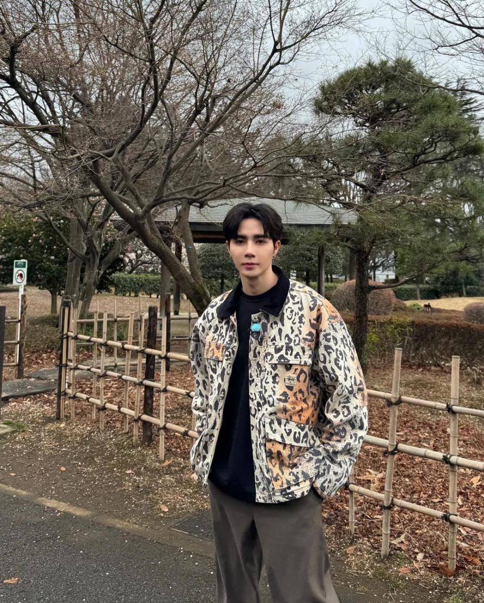 Zee Pruk (instagram.com/zeepruk)