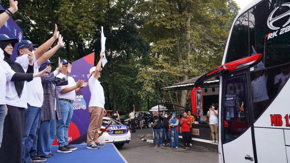 Mudik Bersama BUMN 2024, PosIND Berangkatkan Ratusan Pemudik