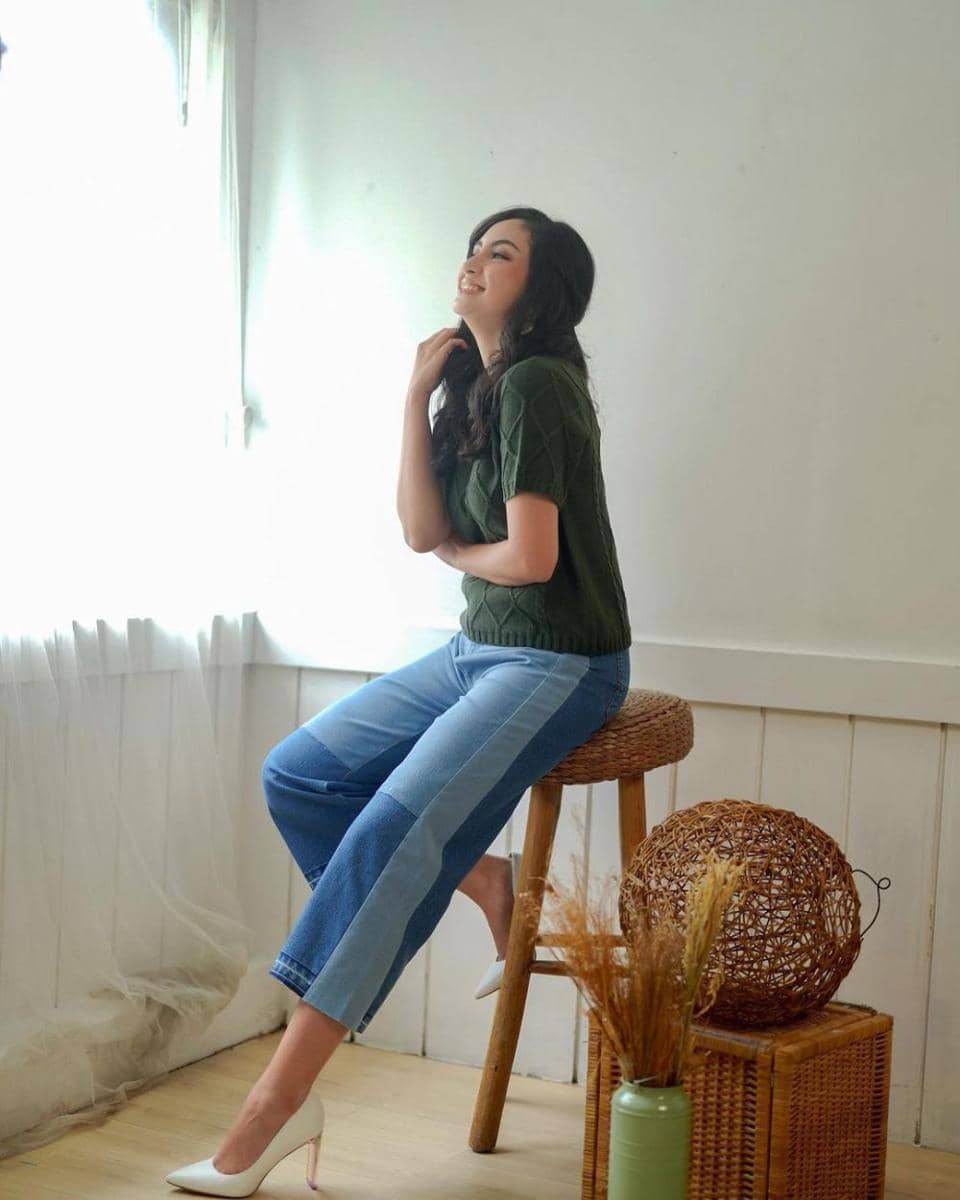 padu padan celana panjang ala Valerie Tifanka (instagram.com/valtifanka)