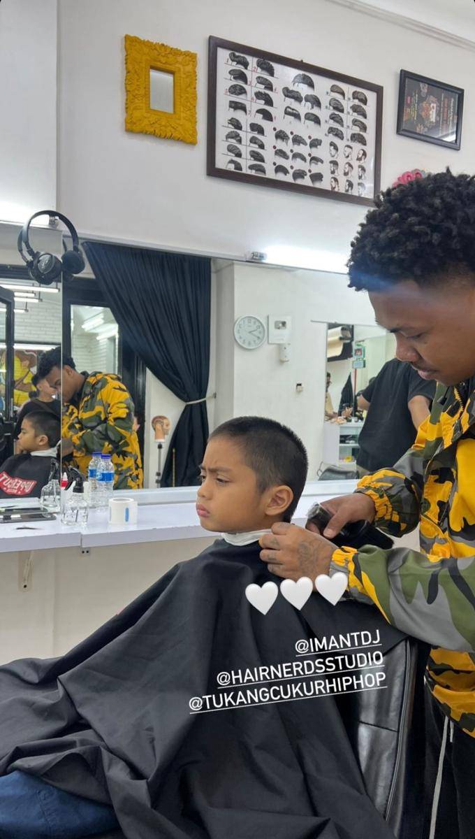 potret Dia Sekala Bumi (instagram.com/ayudiac)