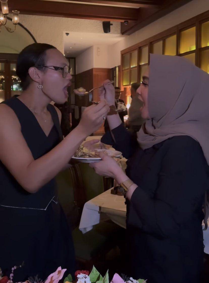 potret Rieta Amilia dan Wanda Harra rayakan ulang tahun bersama (Instagram.com/wanda_harra)