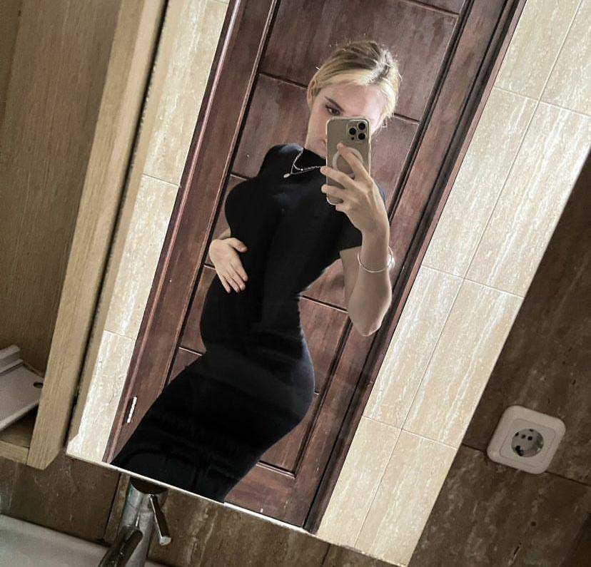 potret baby bump Natasya istri Robby Shine (Instagram.com/natasyashine)