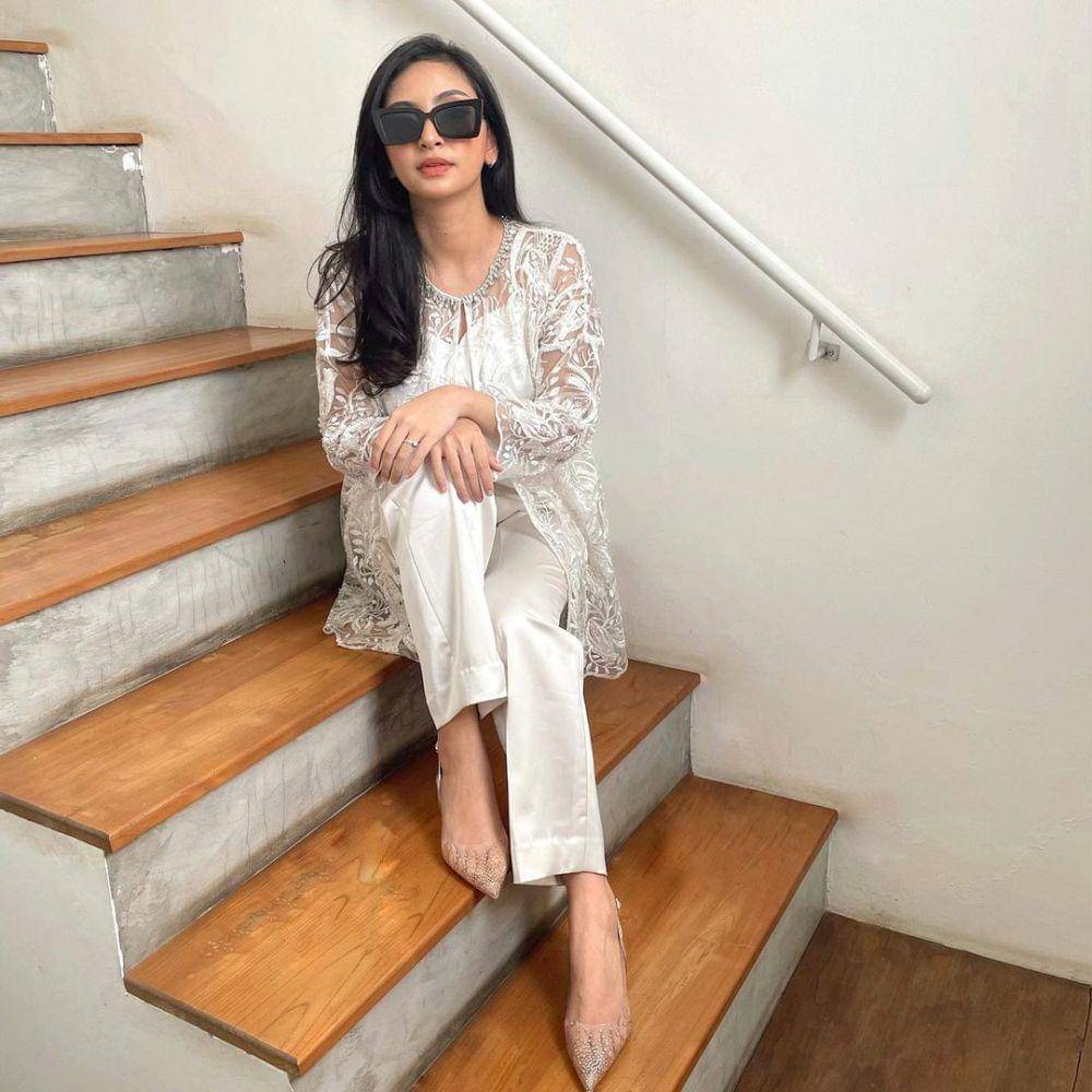 OOTD kondangan ala Valerie Tifanka (instagram.com/valtifanka)