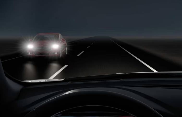 Ilustrasi lampu jauh mobil (ford.com)