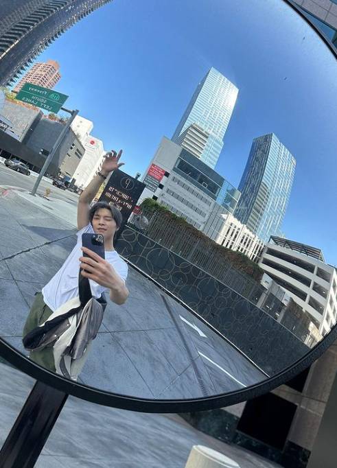 potret Johnny NCT (instagram.com/johnnyjsuh)